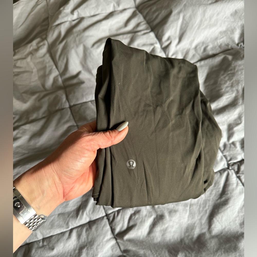 Lululemon wunder leggings. Size 6, used, no tag.